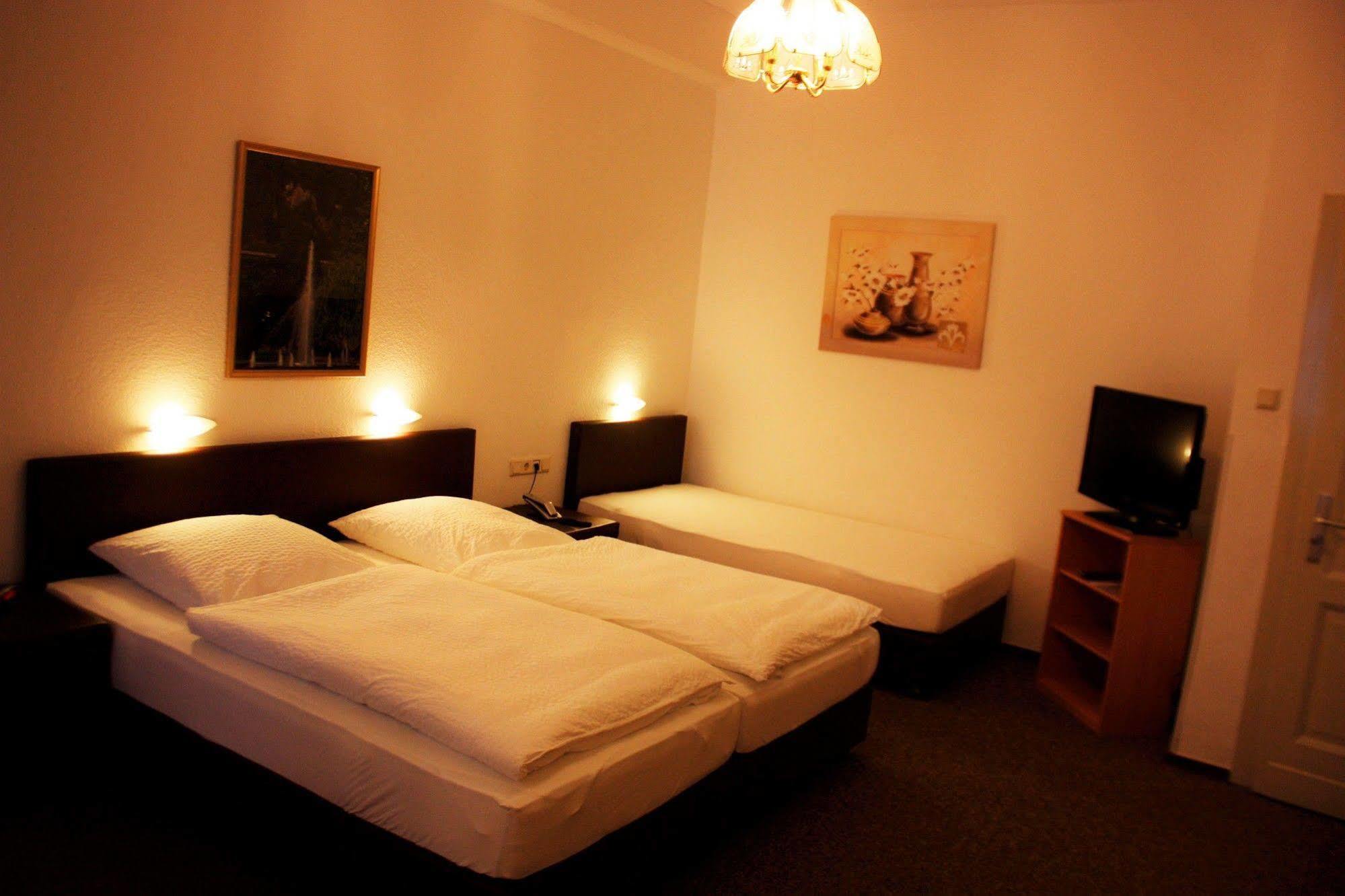 Hotel Zum Anker Andernach Kültér fotó